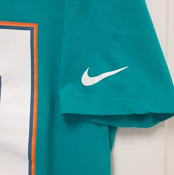 NFL Miami Dolphin Cameron Wake - Picture 6 of 7